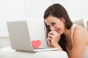 Как познакомиться с девушкой в интернете: что писать, чтобы понравиться?