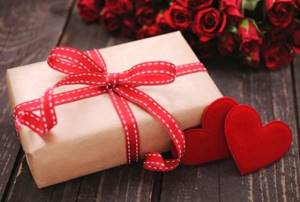 Что подарить девушке на 14 февраля: оригинальные романтические  подарки