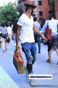 Мужские джинсы: рваный стиль с дырками, фото и мнение стилистов