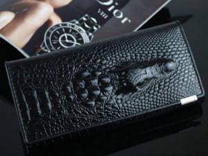 Чем отличается кошелек от портмоне и бумажника?