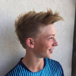 Прически для мальчиков на средние волосы: выбираем свой стиль