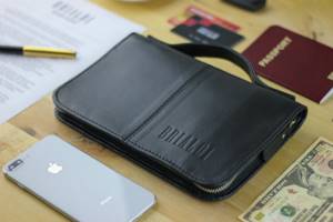 Чем отличается кошелек от портмоне и бумажника?