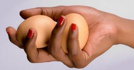 От чего зависит размер яиц у мужчин?