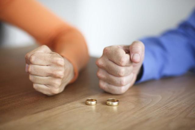 Как наладить отношения с женой на грани развода: что делать мужу, если жена хочет развестись, а он нет, как убедить жену не разводиться, советы психолога