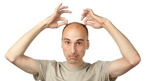 Причины залысин на голове у мужчин: почему выпадают волосы
