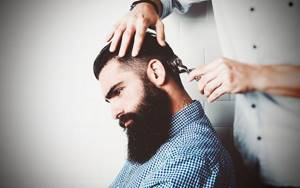 Как называется парикмахерская для бороды и мастер?