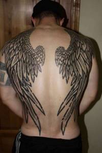 Татуировки для мужчин на спине: 74 фото